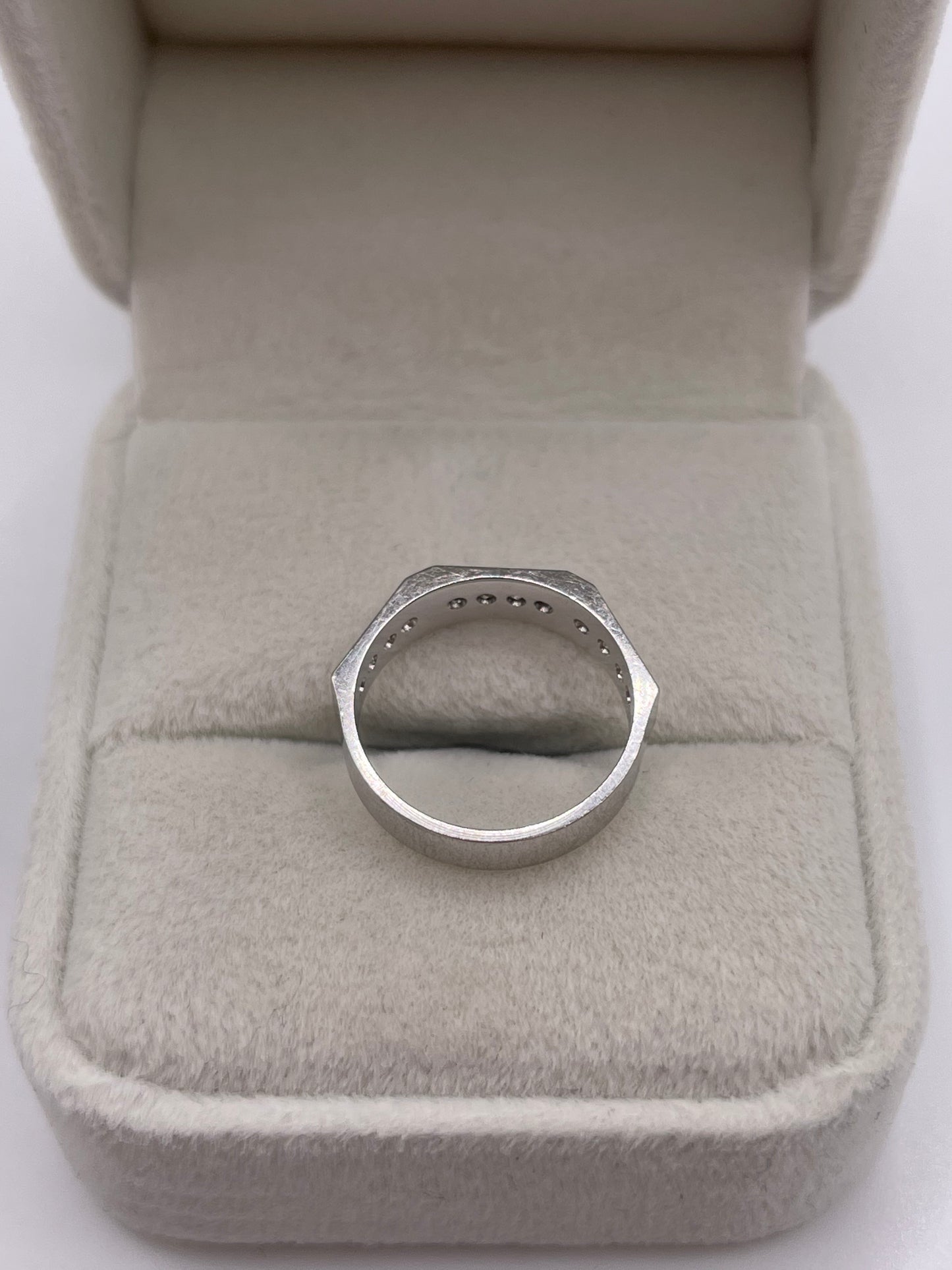 9ct white gold diamond ring
