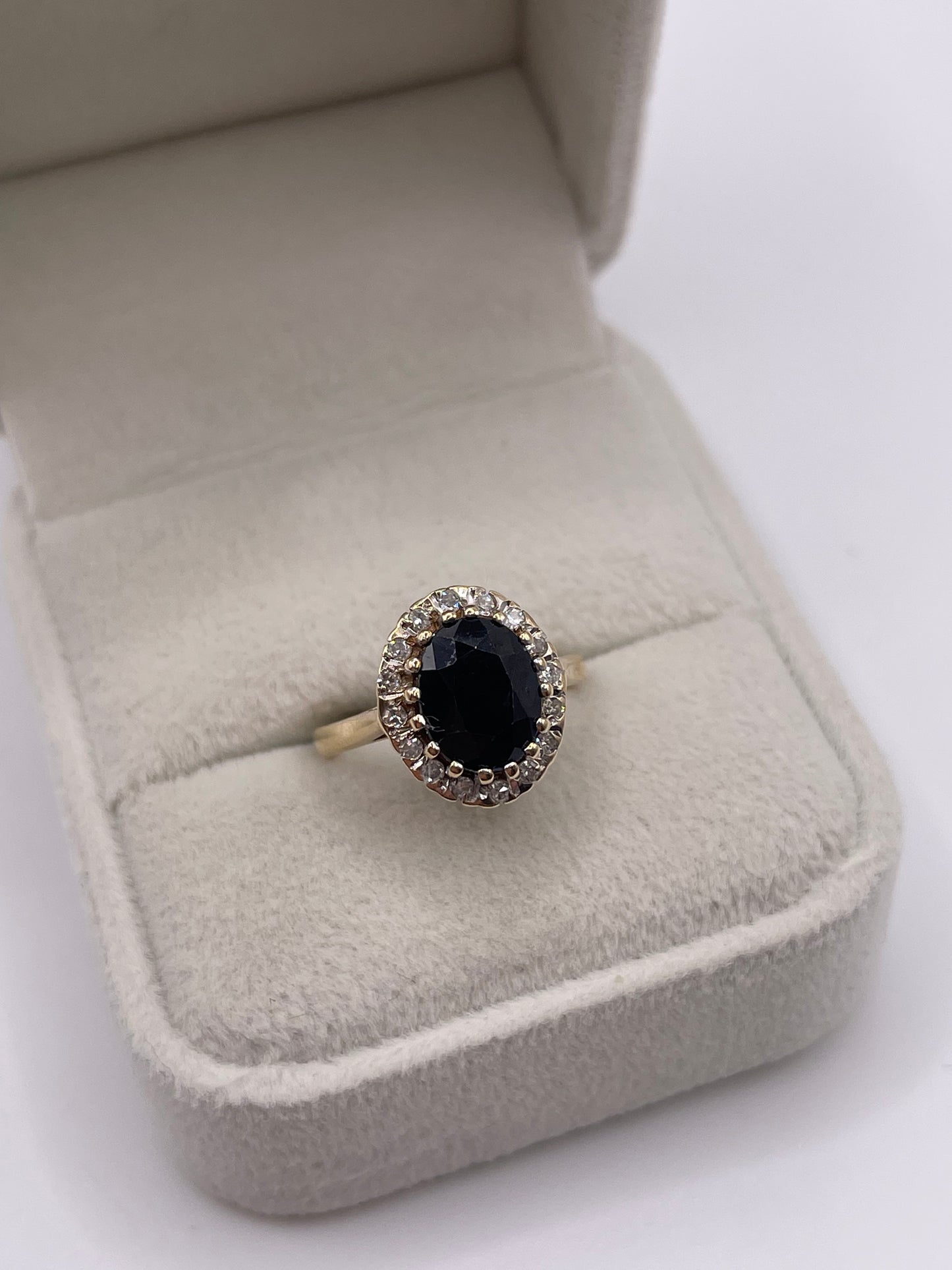 9ct gold sapphire and diamond ring