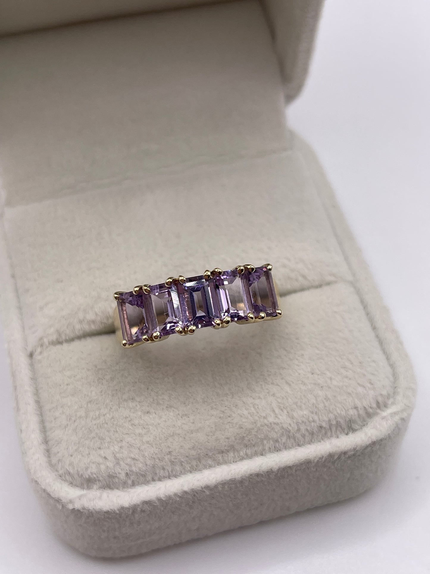 9ct gold amethyst ring