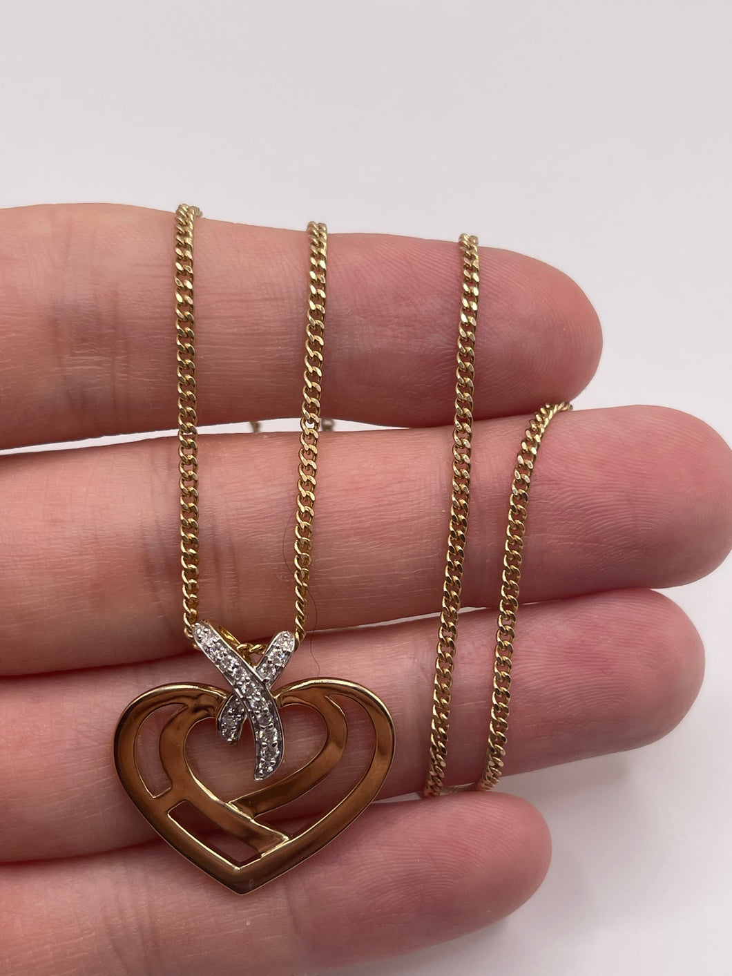 9ct gold diamond heart necklace