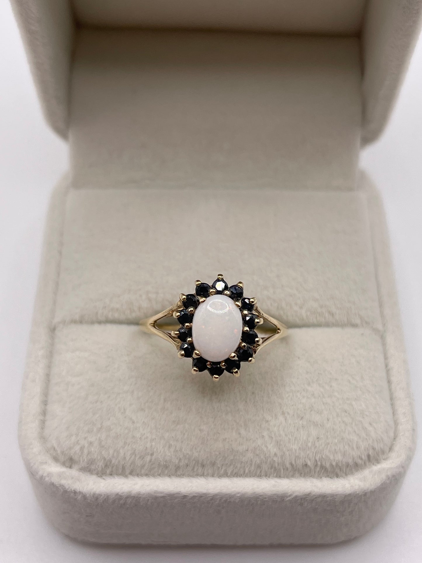 9ct gold opal and sapphire ring