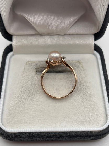9ct rose gold pearl and diamond ring