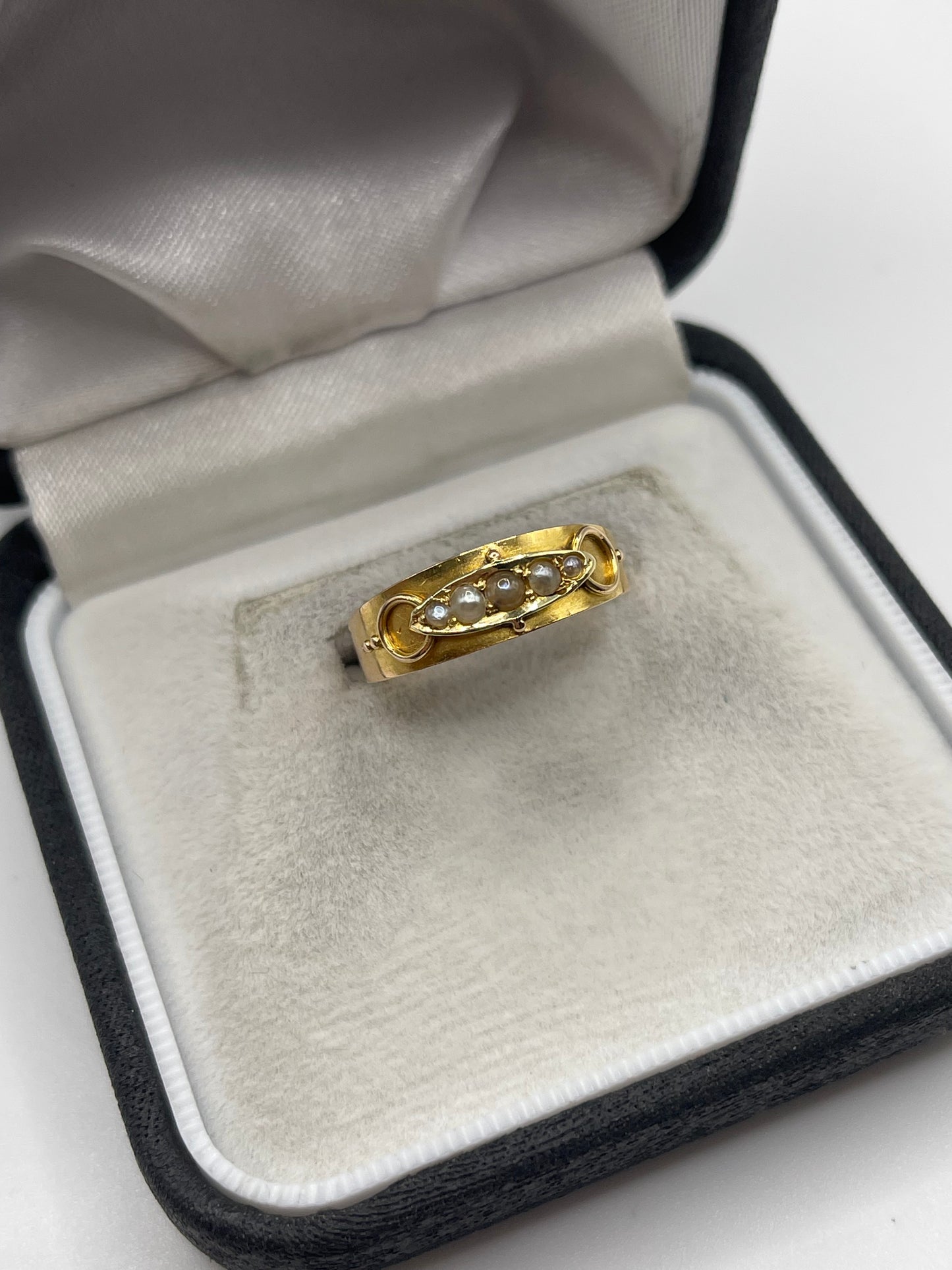 Antique 15ct gold pearl ring
