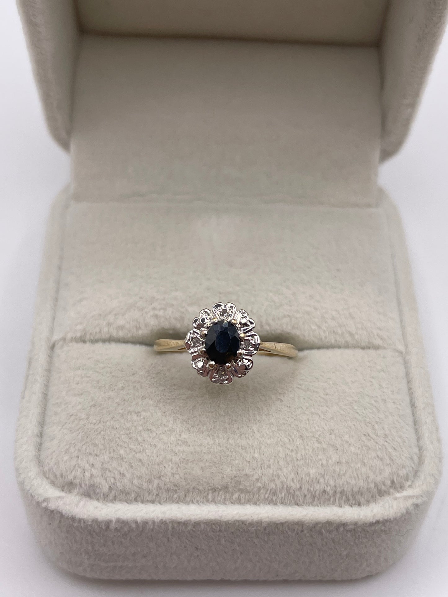 9ct gold sapphire and diamond ring