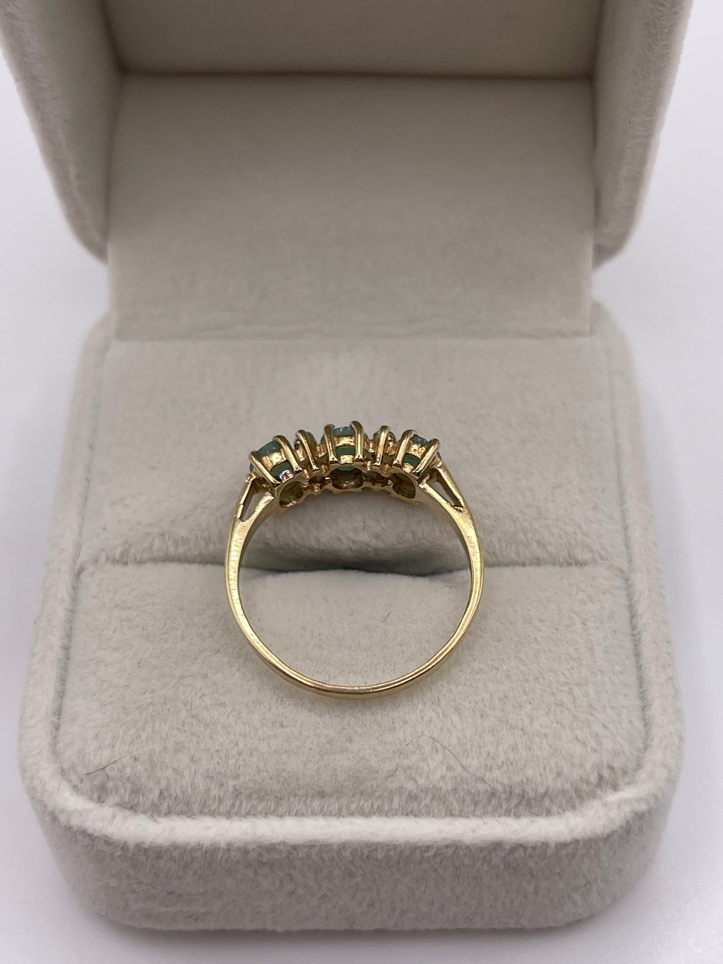 9ct gold emerald and diamond ring