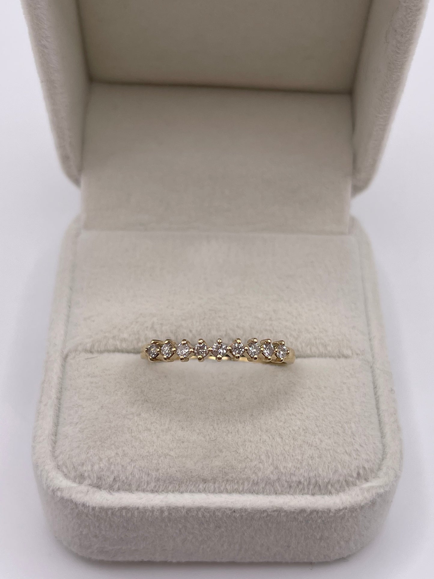 9ct gold diamond ring