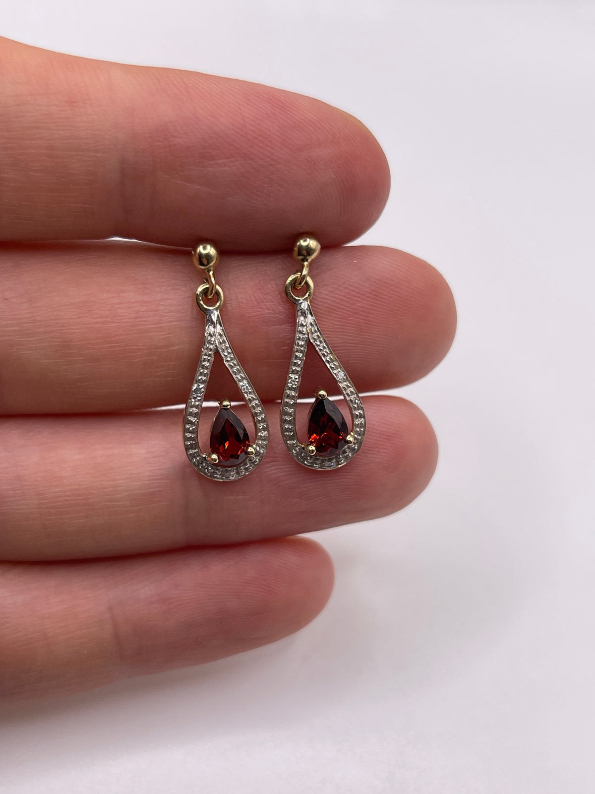 9ct gold garnet and diamond earrings