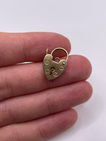 9ct gold padlock 5