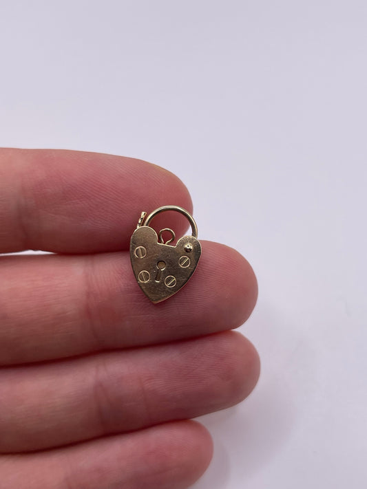9ct gold padlock 8