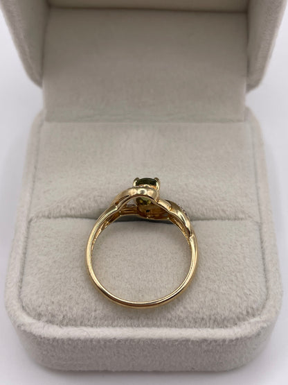 9ct gold peridot and diamond ring