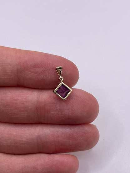 9ct gold amethyst and diamond pendant