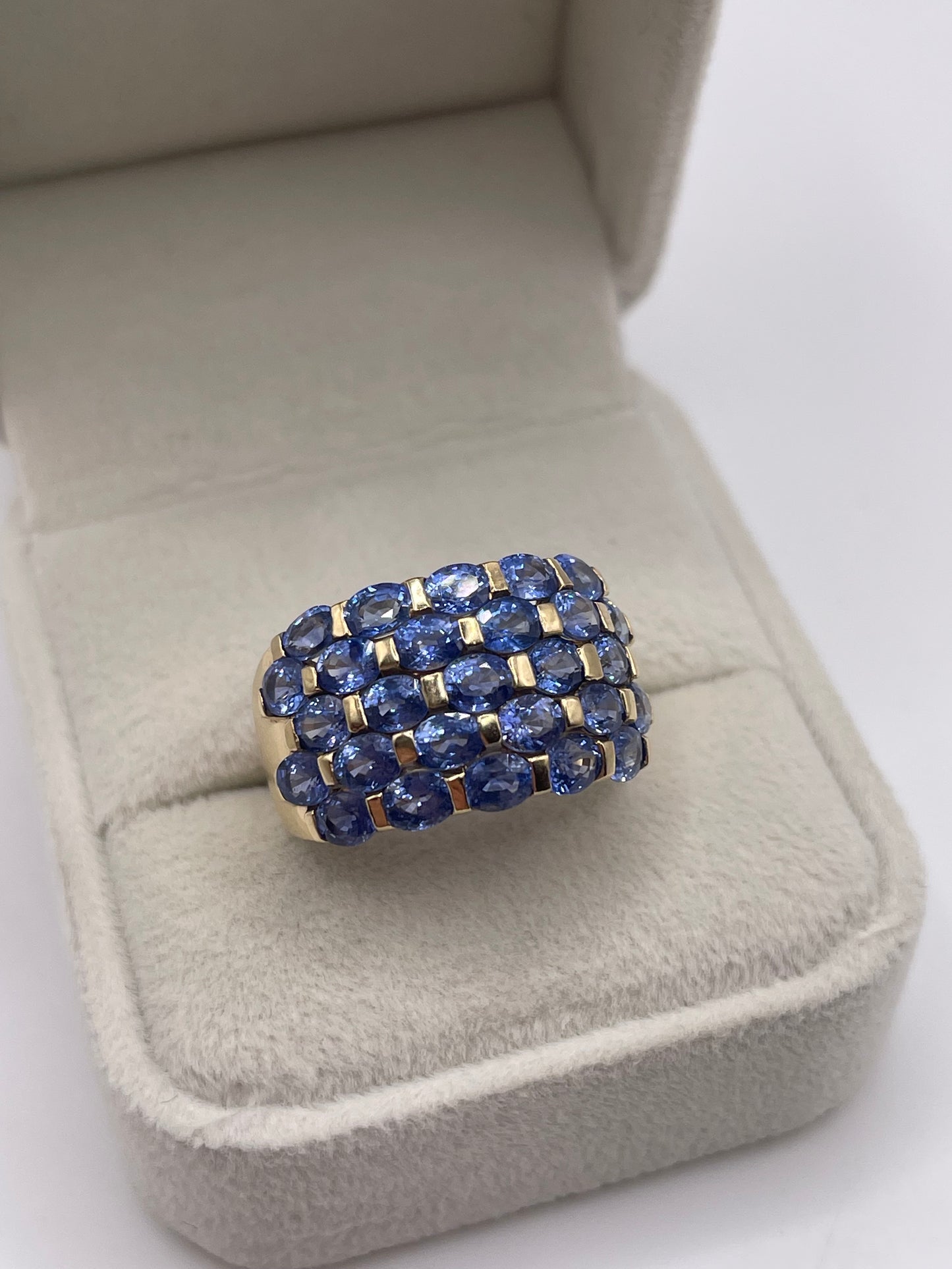 9ct gold sapphire cluster ring