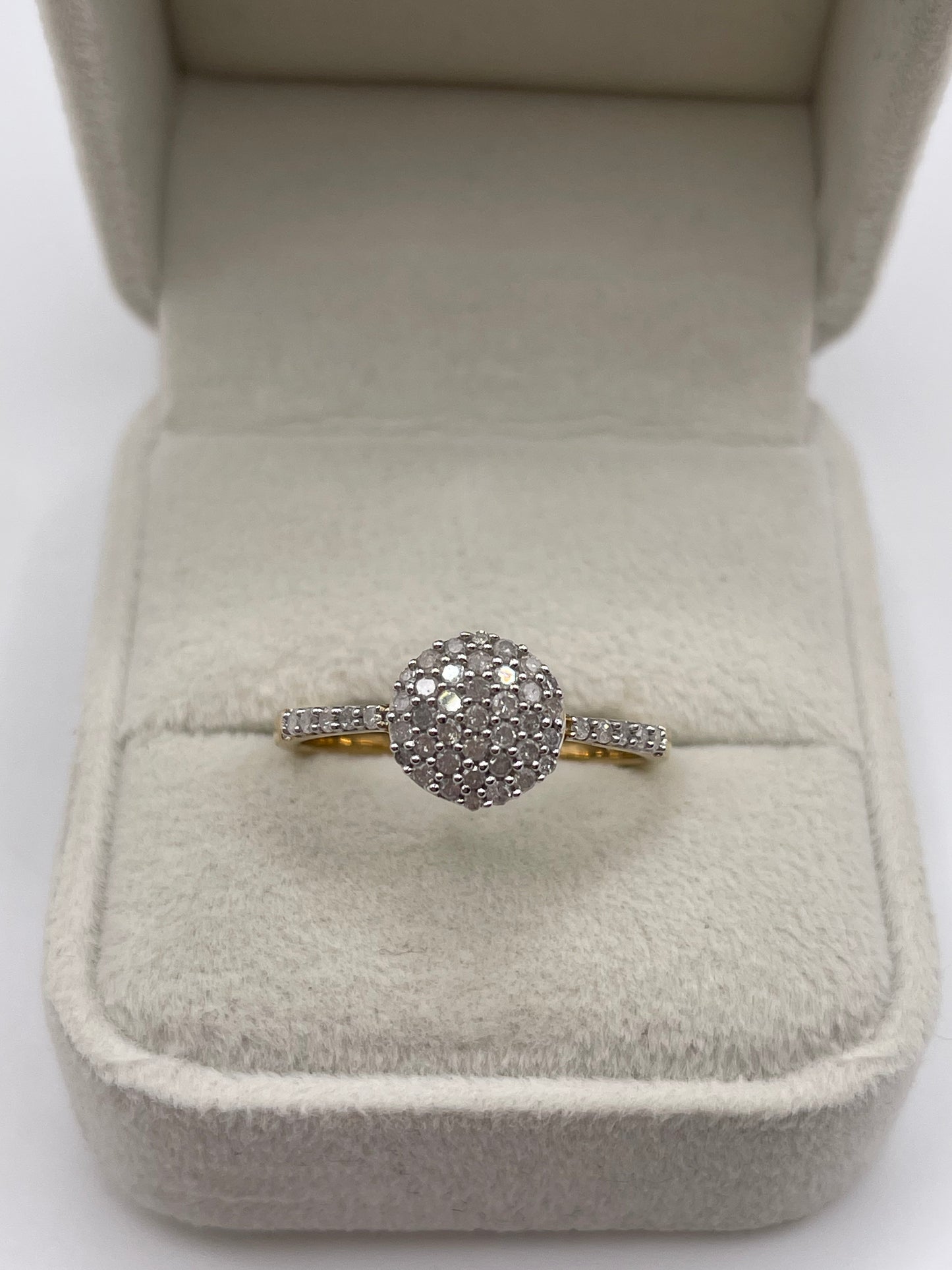 9ct gold diamond cluster ring