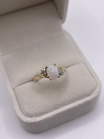 9ct gold opal and diamond ring
