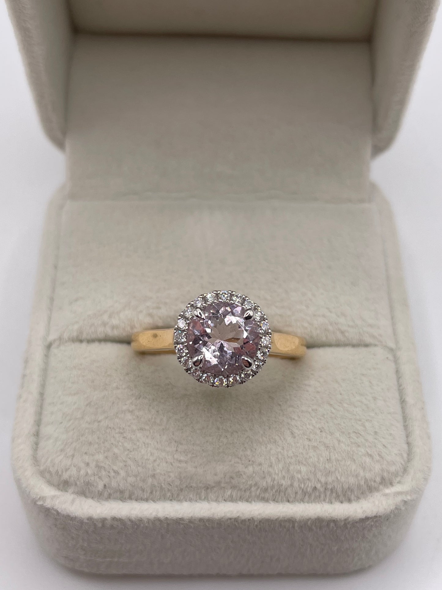 18ct gold morganite and diamond eibv