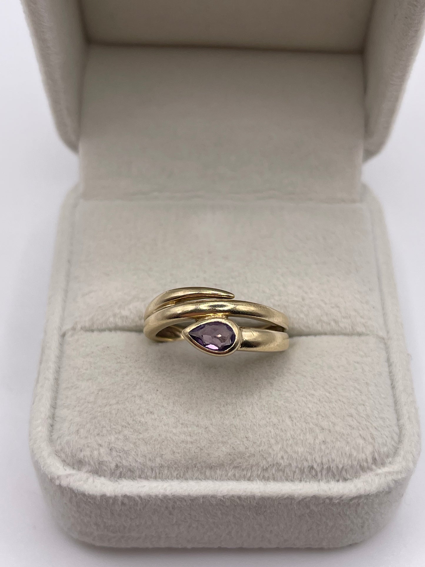 9ct gold amethyst ring