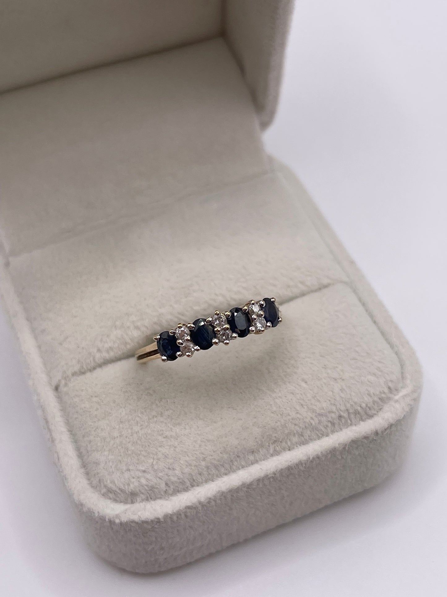 9ct gold sapphire and diamond ring