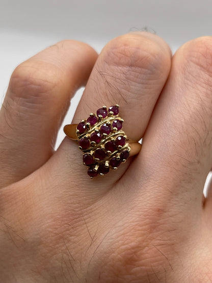 14ct gold ruby cluster ring