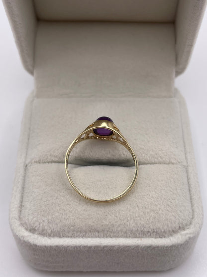 9ct gold cabochon amethyst ring