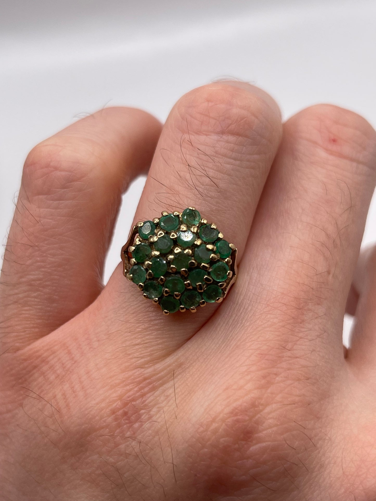 9ct gold emerald cluster ring