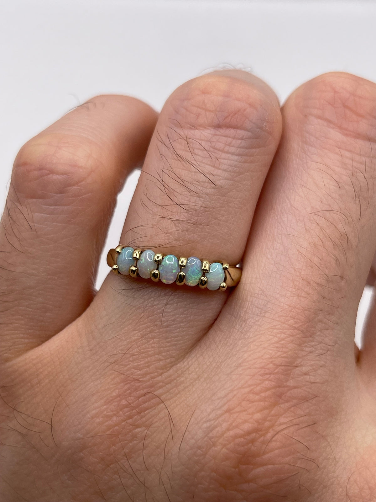 9ct gold opal ring