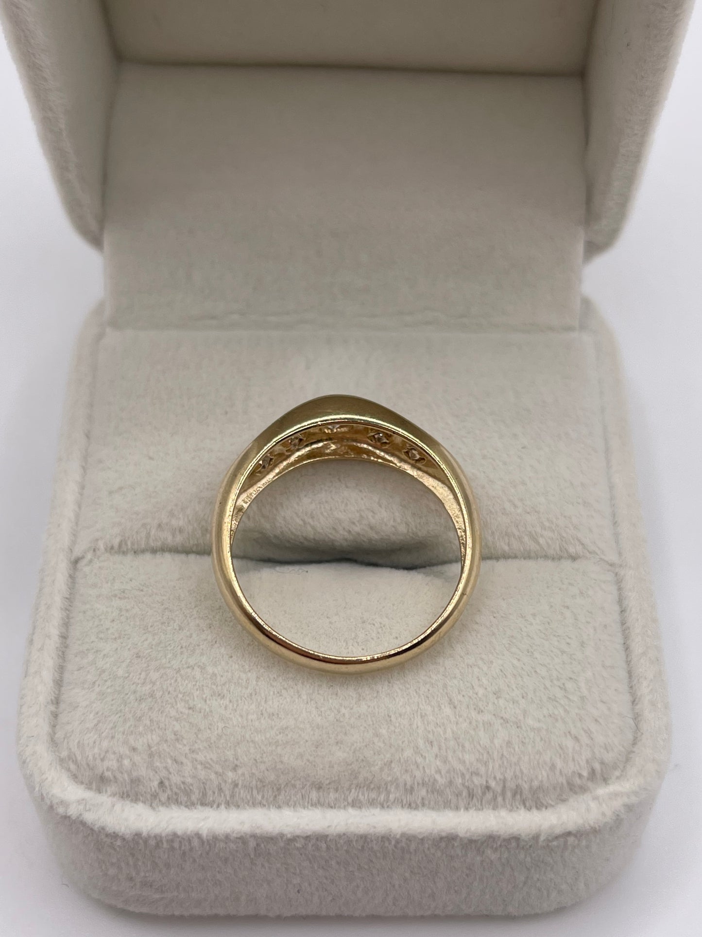 9ct gold cz ring