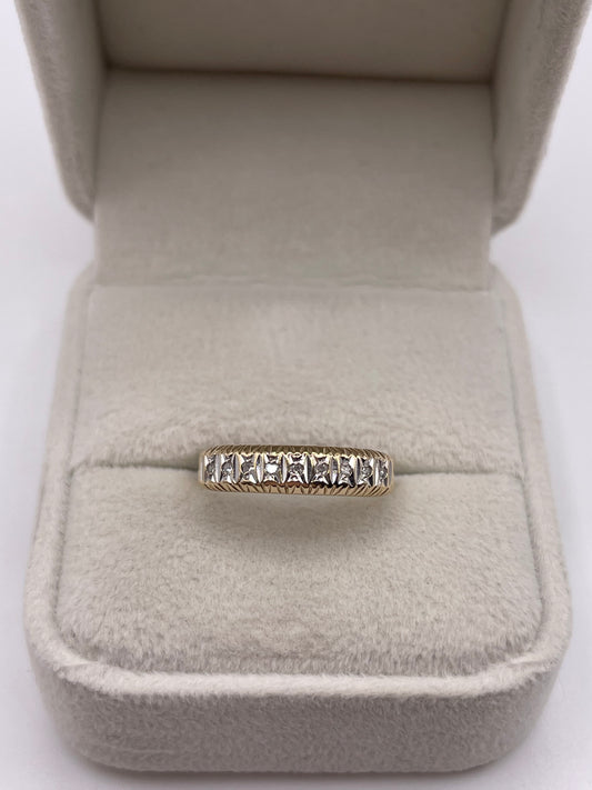9ct gold diamond ring