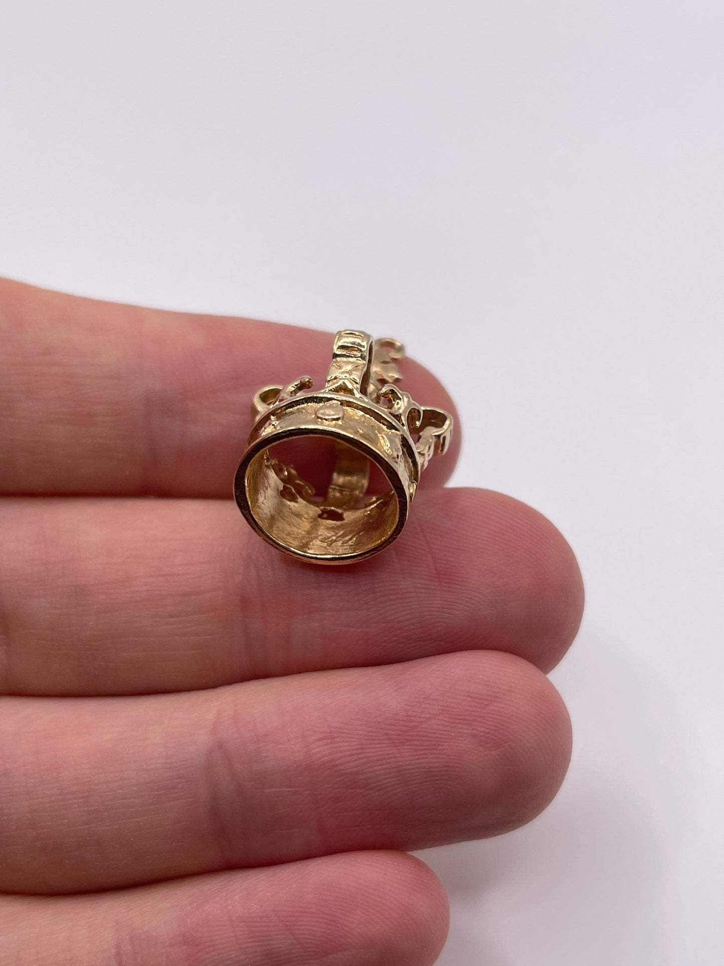 9ct gold crown charm
