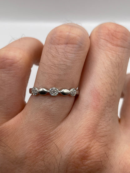 9ct white gold diamond cluster ring