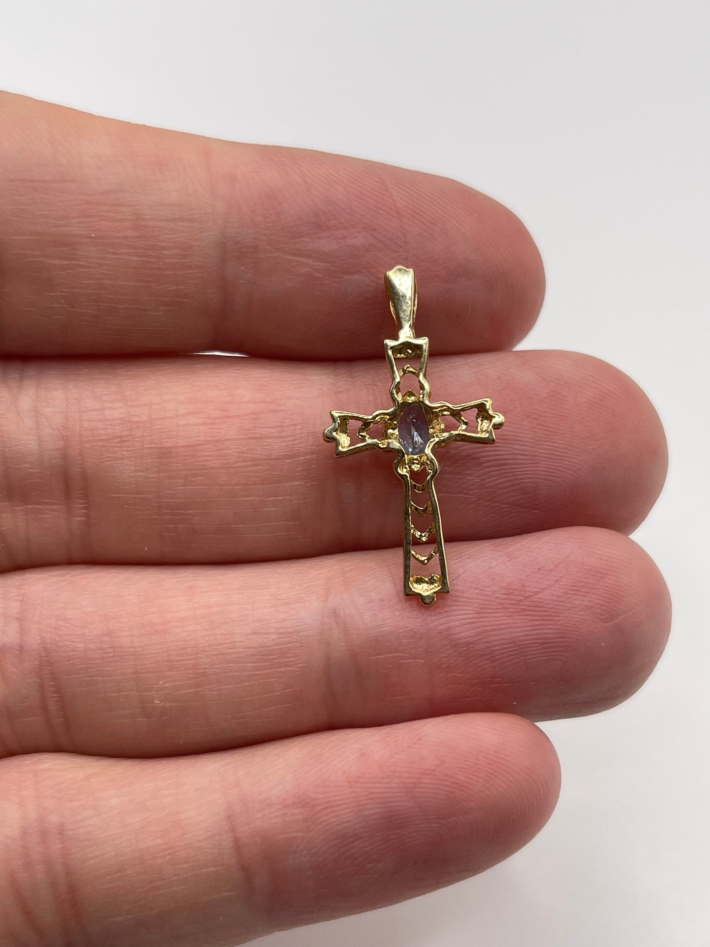 9ct gold topaz cross pendant