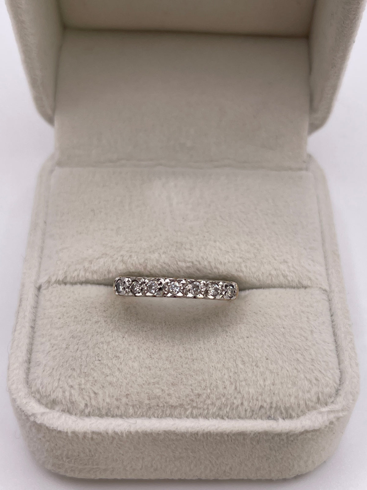 9ct gold diamond ring