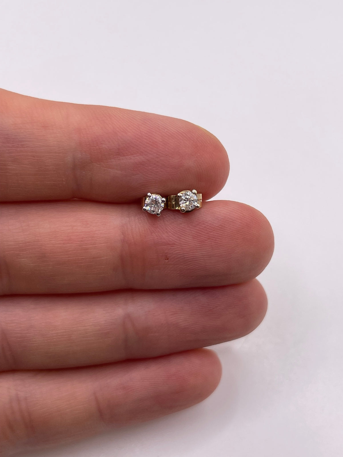 18ct gold diamond earrings
