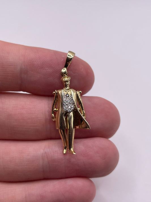 9ct gold peaky blinders pendant