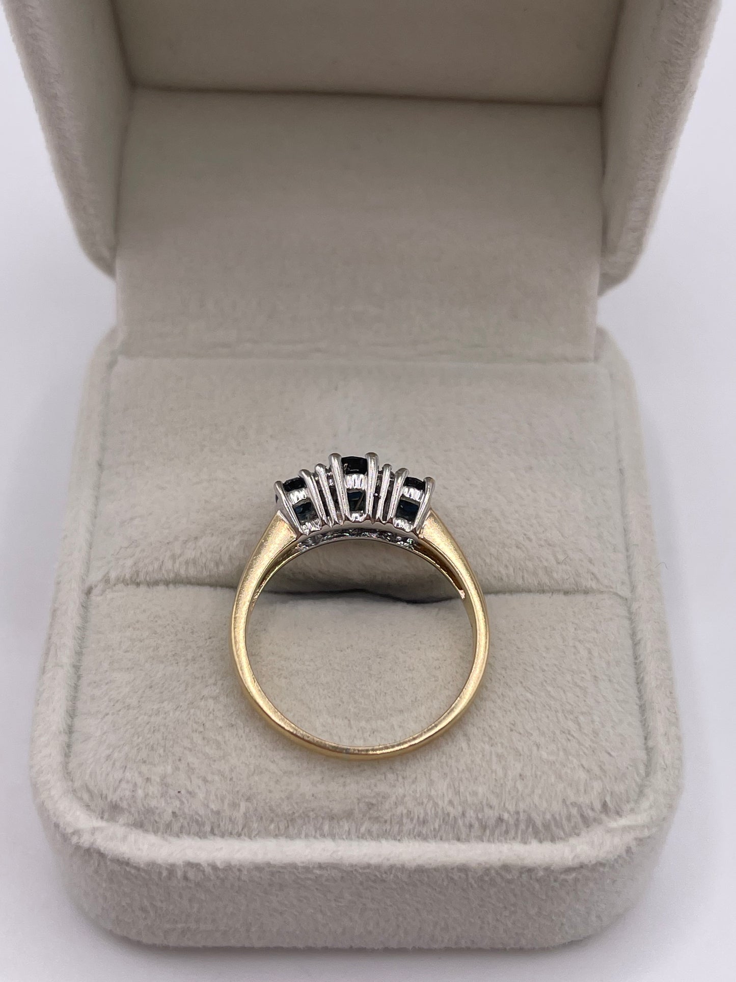 9ct gold sapphire and diamond ring