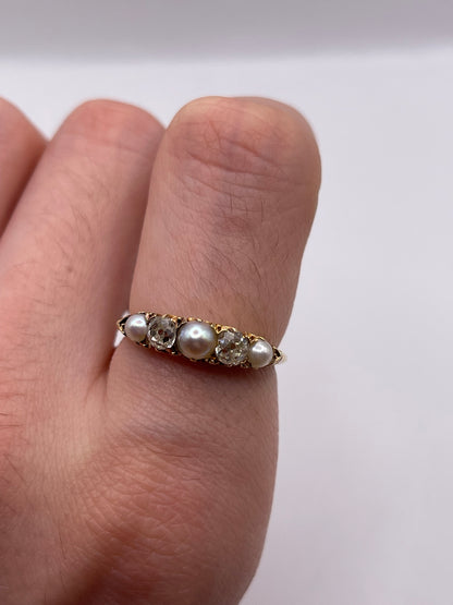 Antique 18ct gold pearl and diamond ring