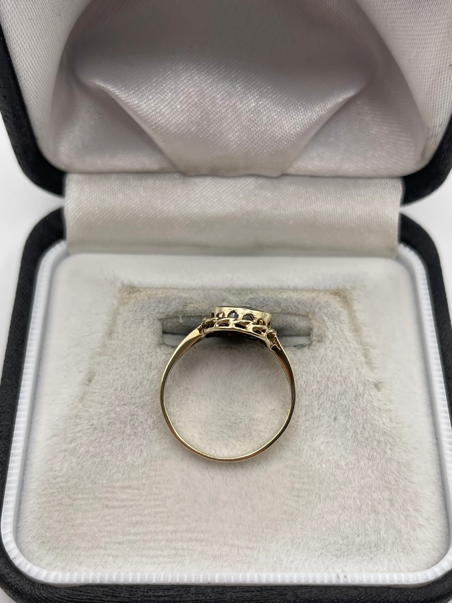 9ct gold hematite ring