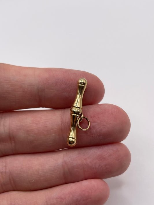 9ct gold T bar pendant