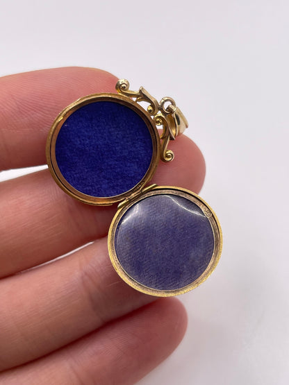 9ct gold locket pendant