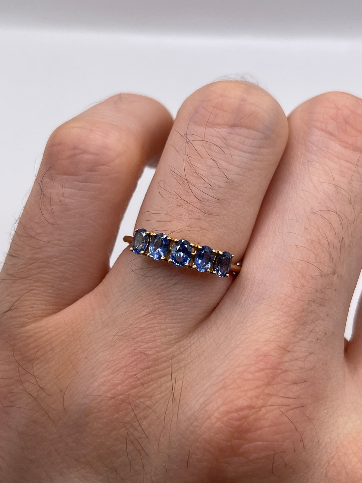 9ct gold sapphire ring