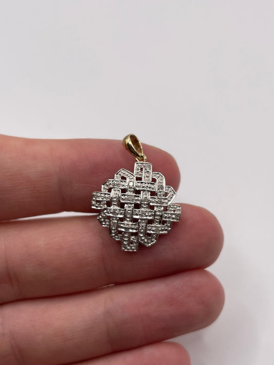 9ct gold diamond cluster pendant