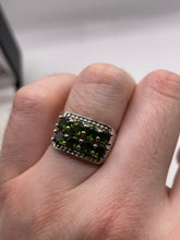 Load image into Gallery viewer, 9ct gold diopside ring
