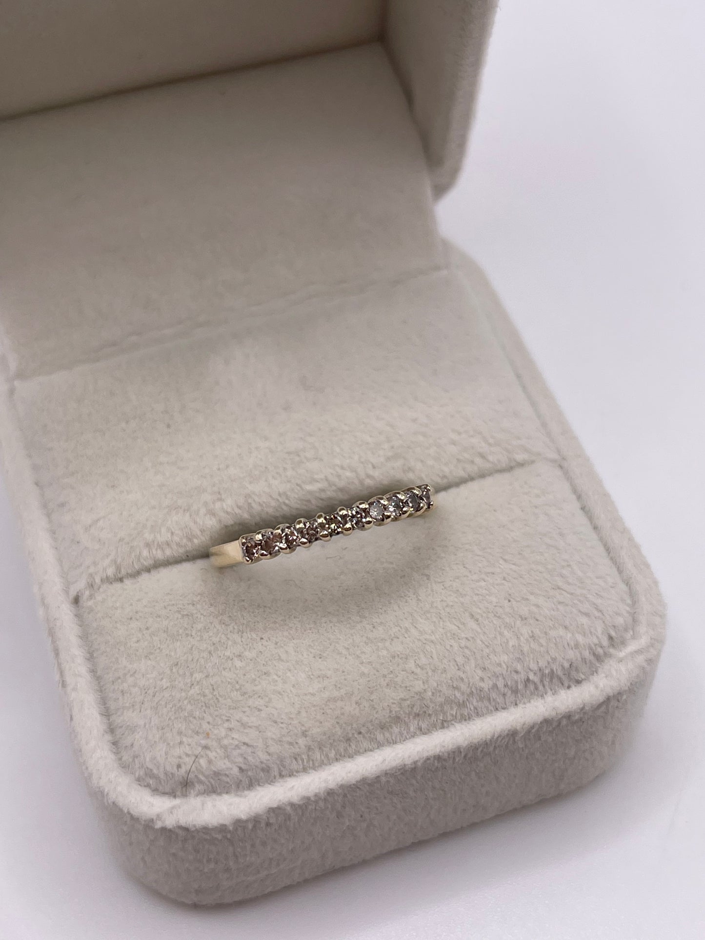 9ct gold diamond ring