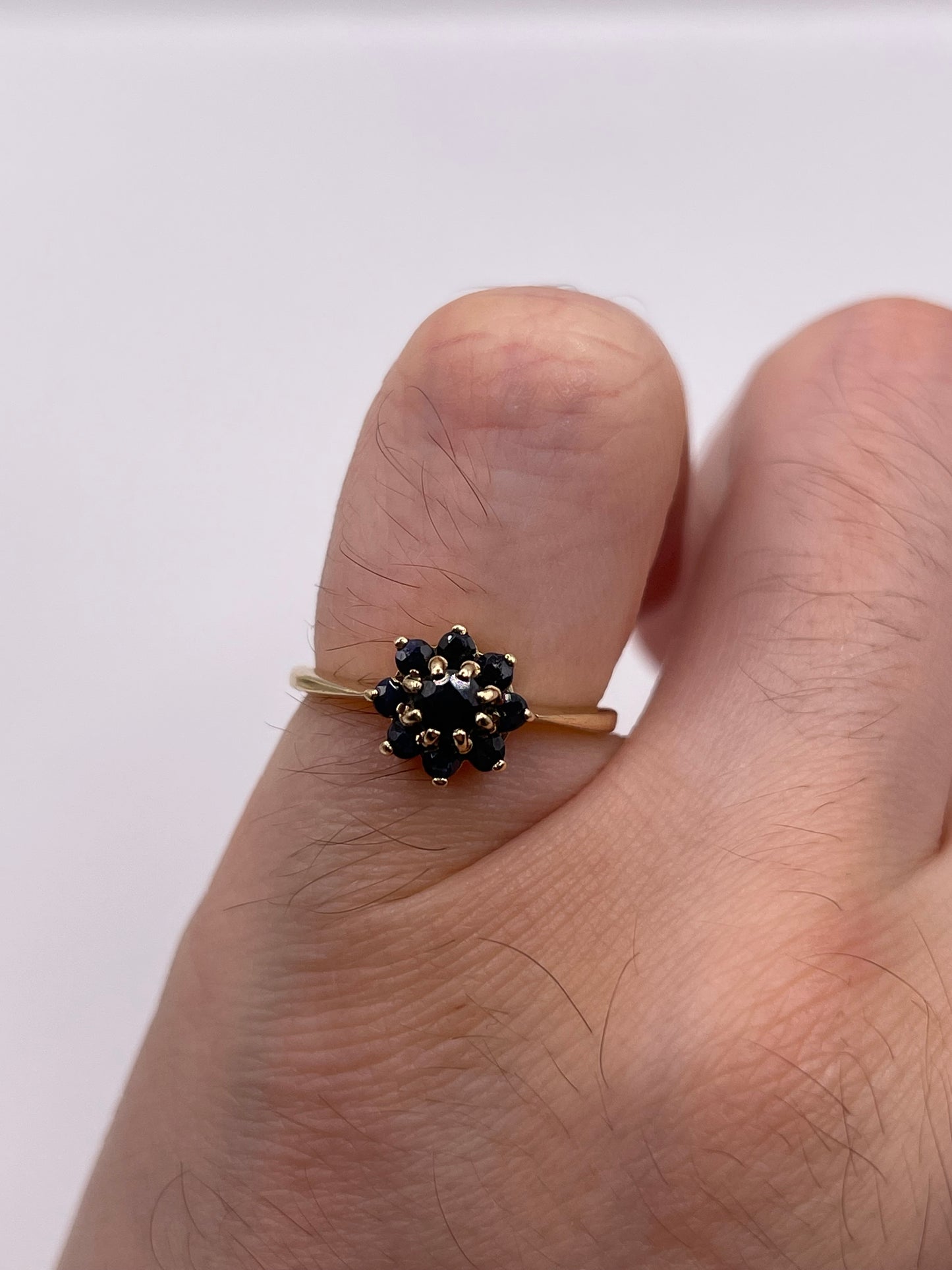 9ct gold sapphire cluster ring