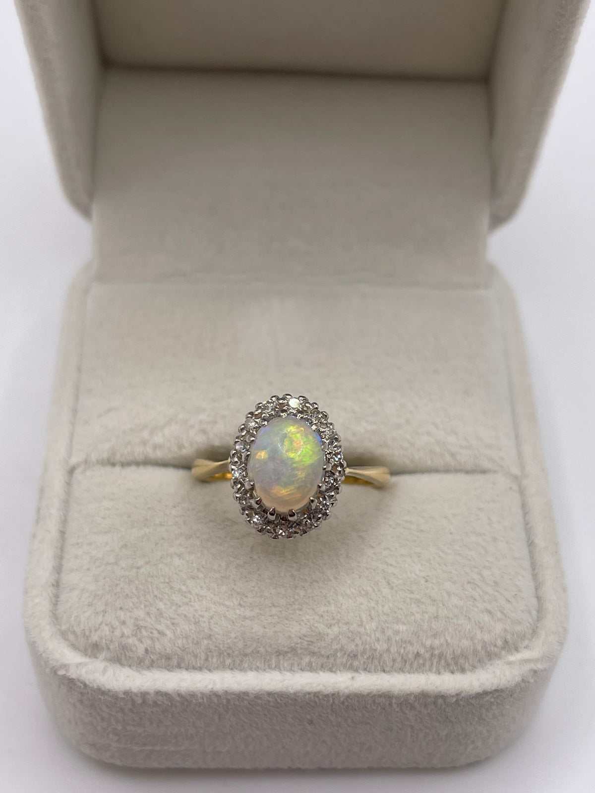 18ct gold opal and diamond ring