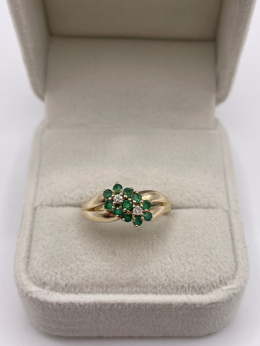 9ct gold emerald and diamond cluster ring
