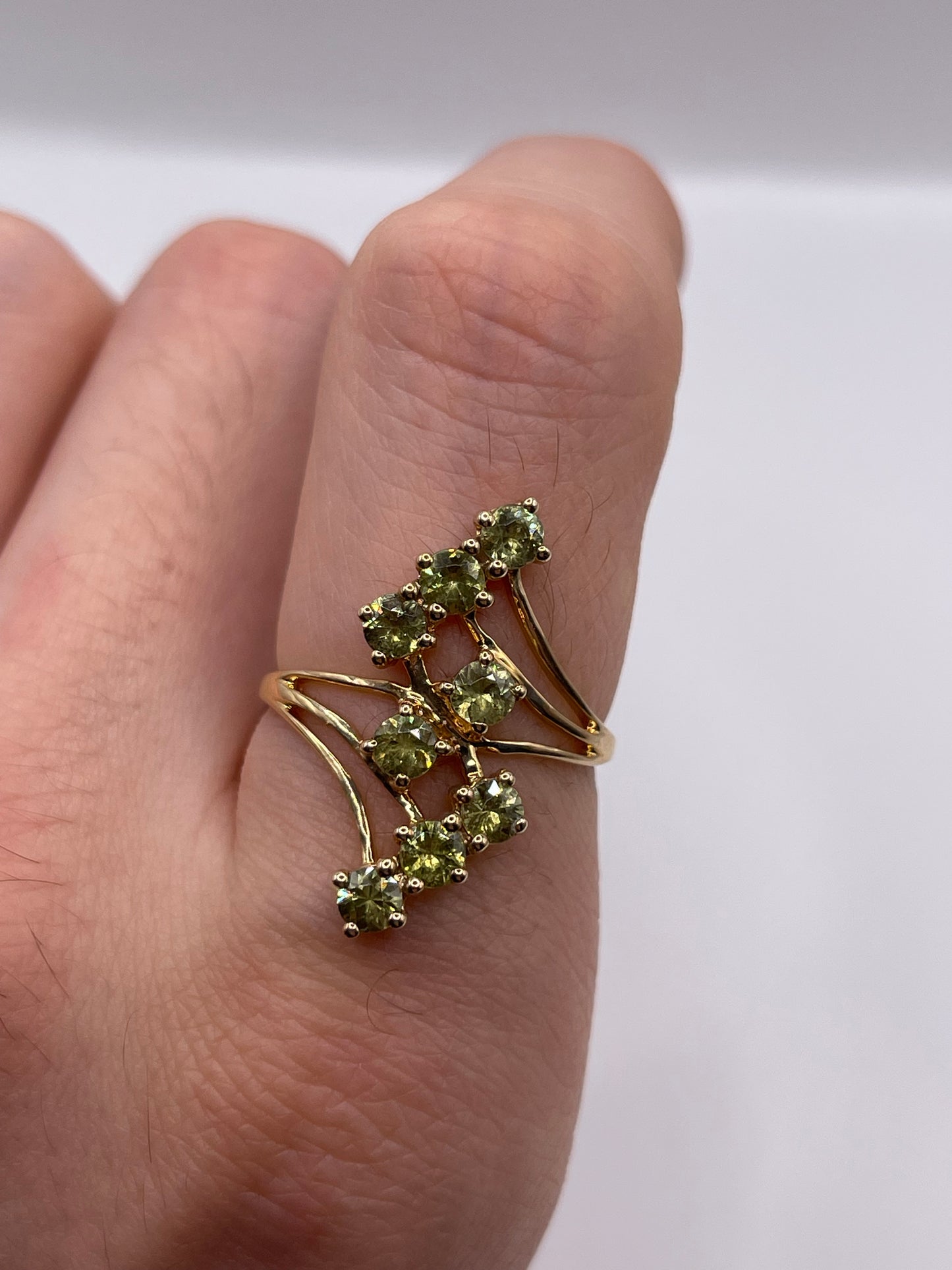 9ct gold quartz ring