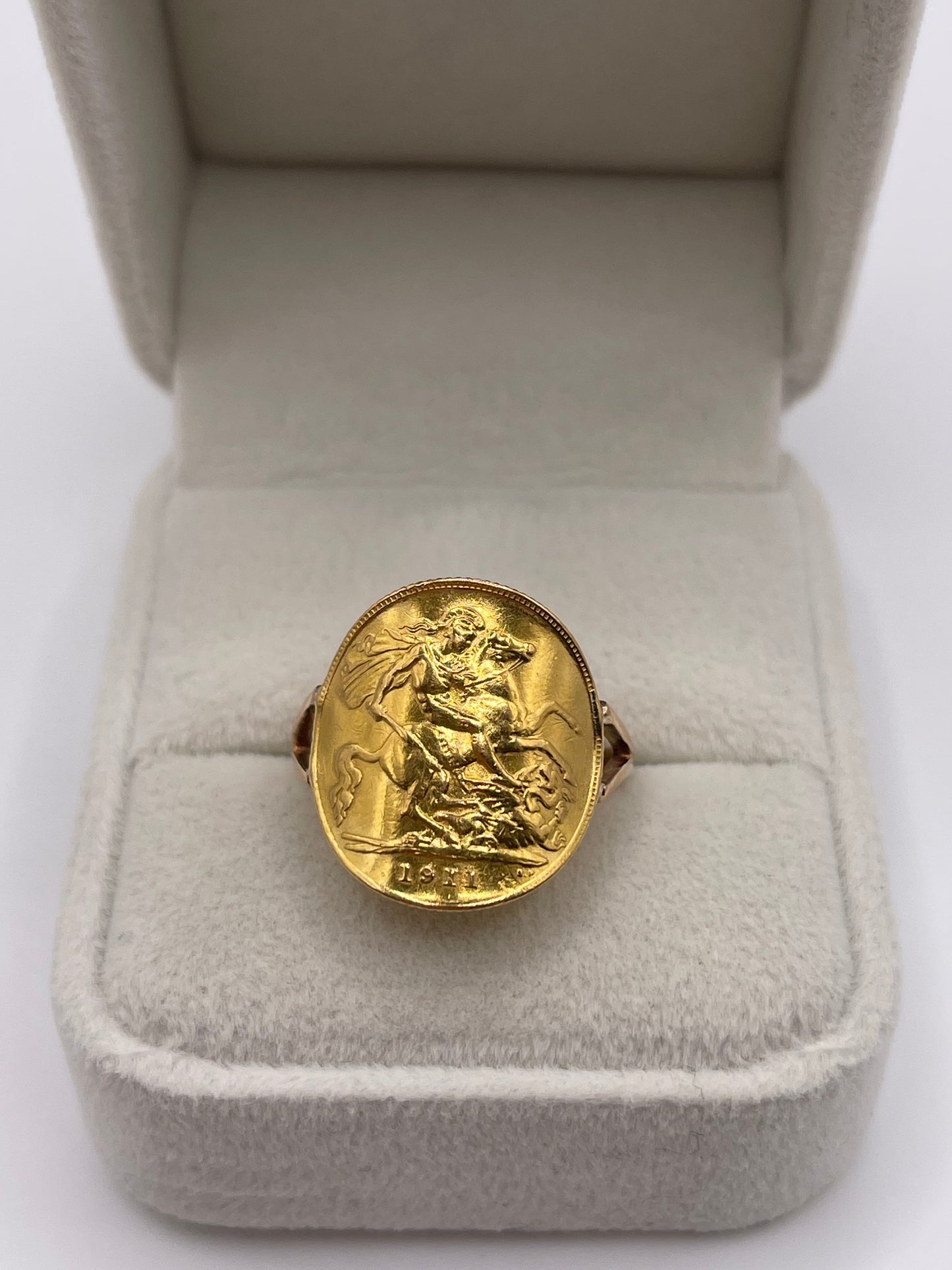22ct gold half sovereign ring - 9ct band