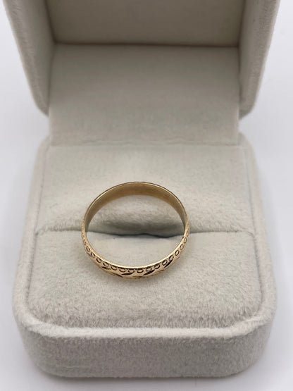9ct gold patterned band