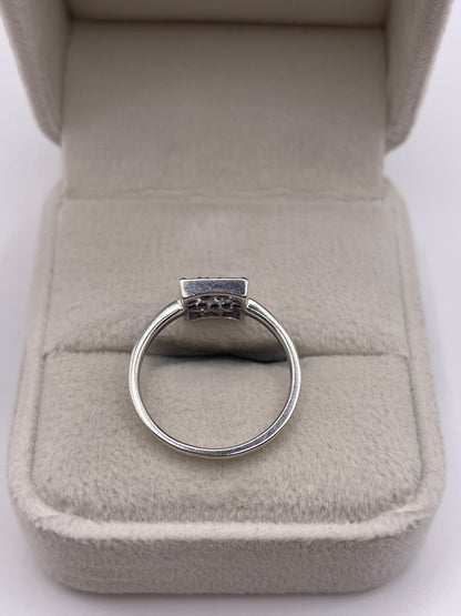 9ct white gold sapphire cluster ring