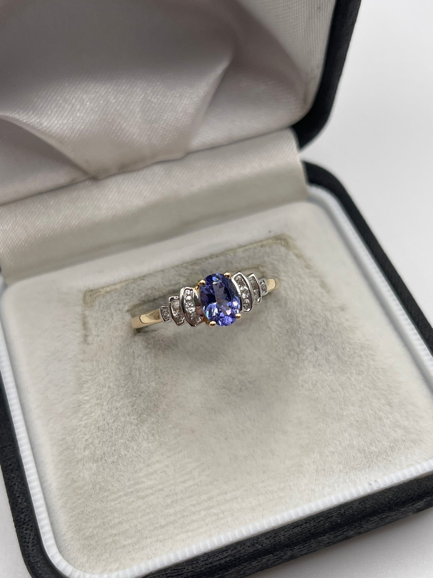 9ct gold tanzanite and zircon ring